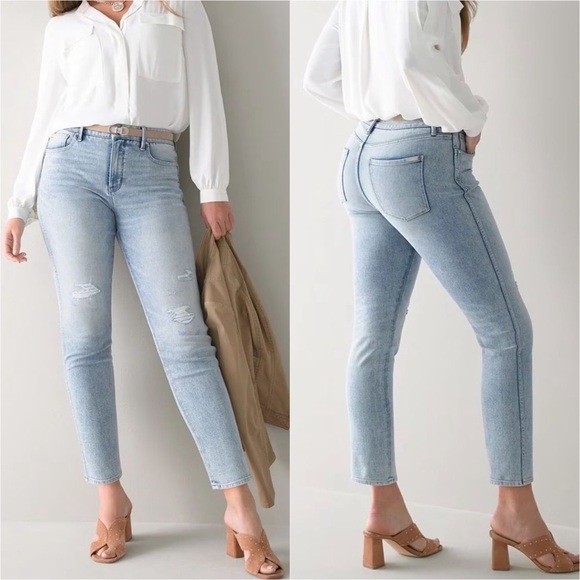 White House Black Market Curvy-Fit High-Rise Sculpt Destructed Straight Jeans - Picture 1 of 9
